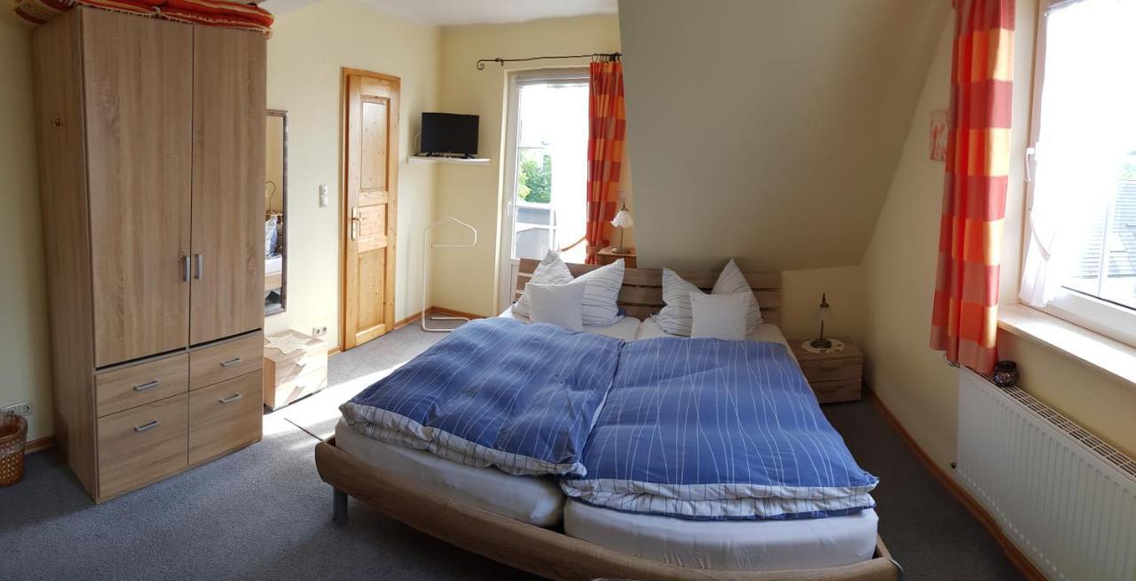 Two-Bedroom Apartment,1080387466:JPEG