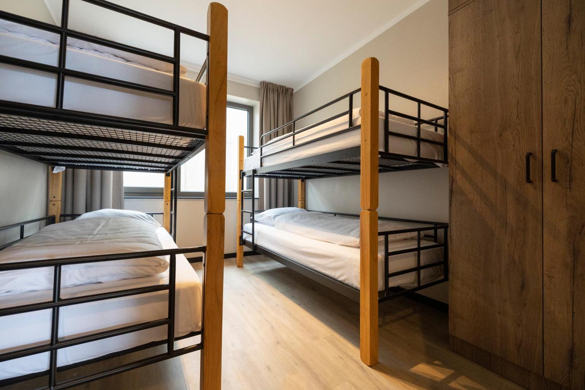 Three-Bedroom Apartment sauna,1552374910:JPEG